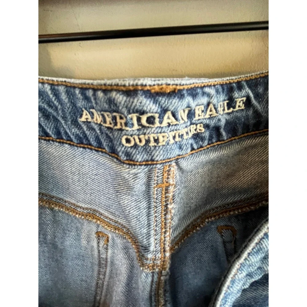 American Eagle Denim Distressed Embroidered Festival Jean Shorts Size 12 Boho - Picture 7 of 8
